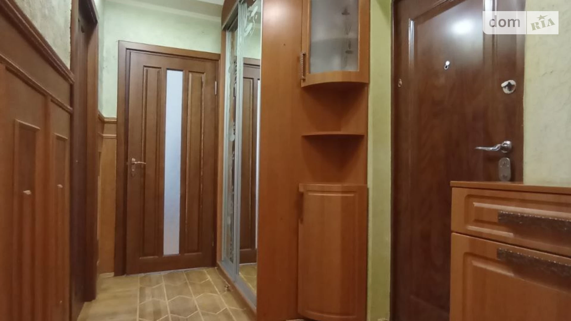 Продается 2-комнатная квартира 48 кв. м в Ровно, ул. Кобзарская