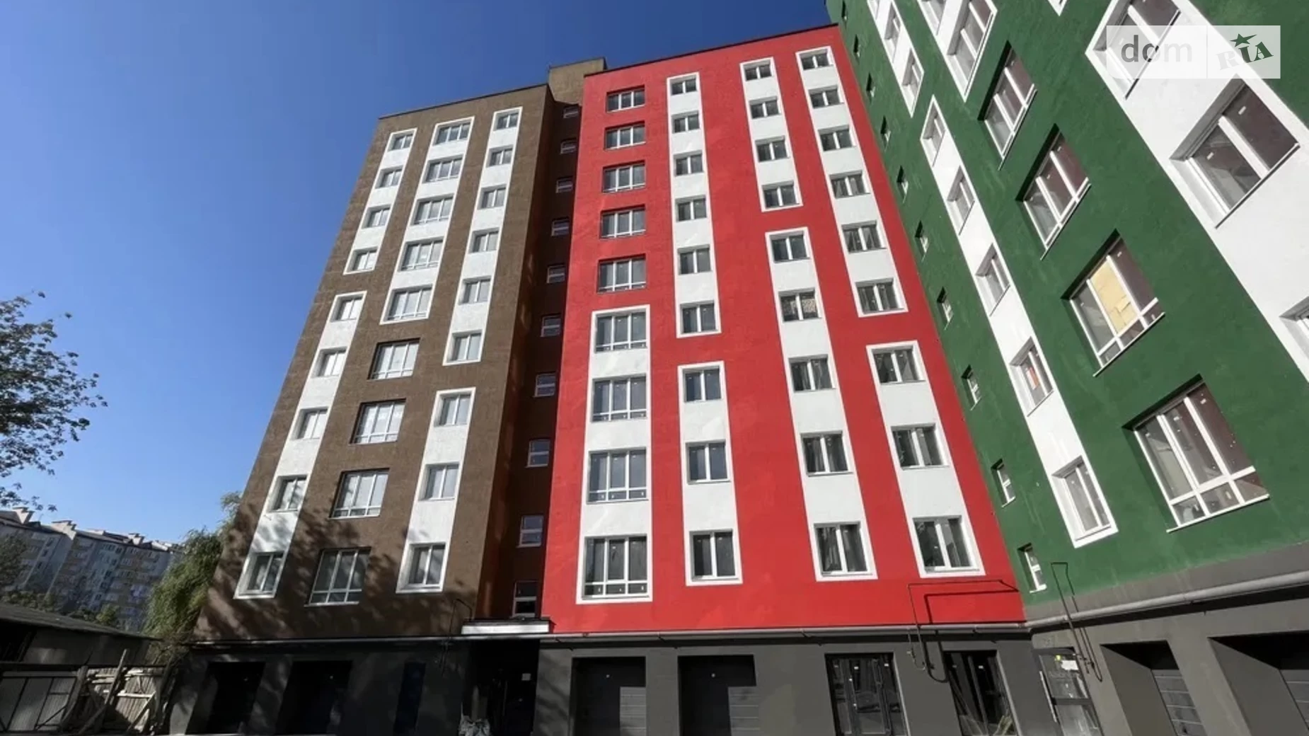 Продается 3-комнатная квартира 85.2 кв. м в Ивано-Франковске, ул. Хмельницкого Богдана