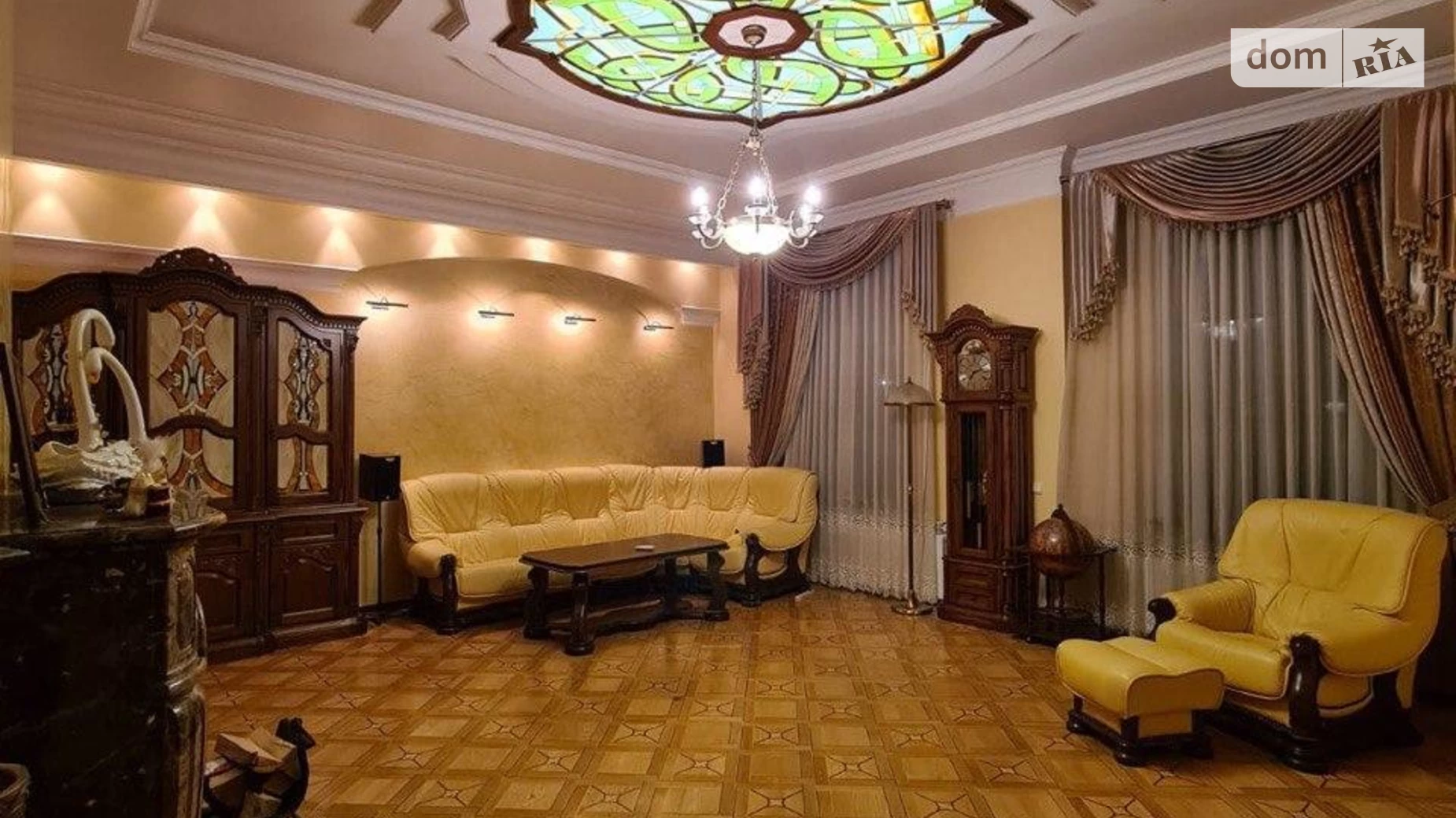 Продается 5-комнатная квартира 160 кв. м в Львове, ул. Грушевского Михаила, 17 - фото 2
