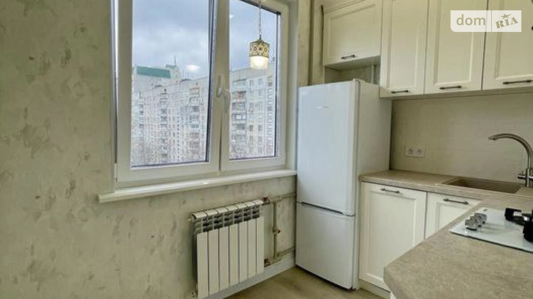 Продається 2-кімнатна квартира 44 кв. м у Харкові, вул. Академіка Павлова, 148А