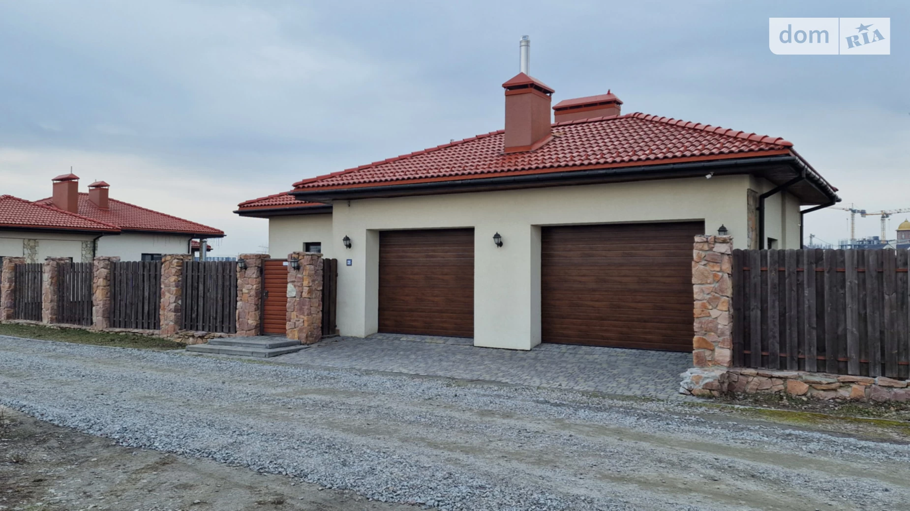 Продается дом на 2 этажа 212 кв. м с верандой, цена: 310000 $ - фото 2