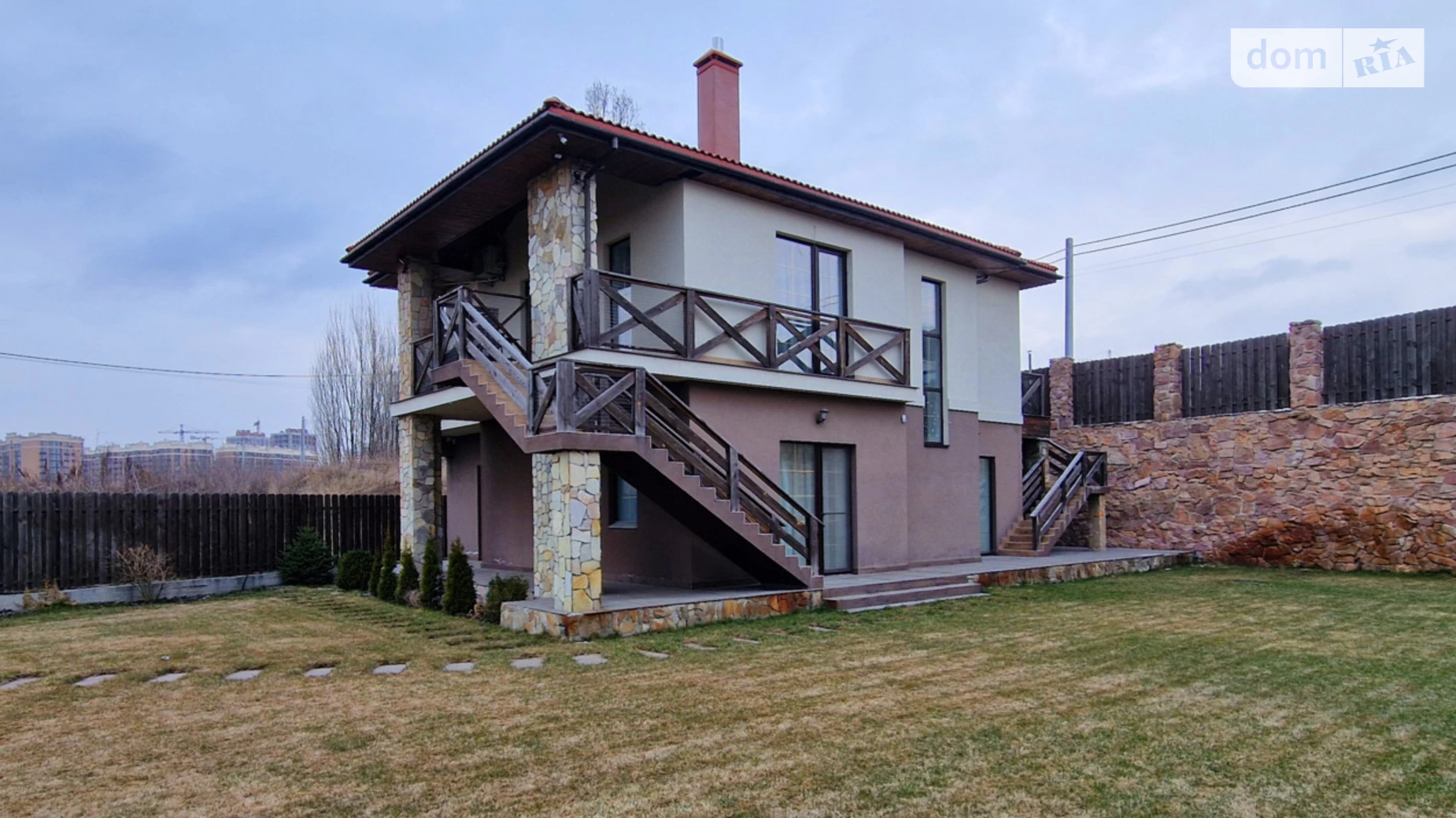 Продается дом на 2 этажа 212 кв. м с верандой, цена: 310000 $ - фото 3