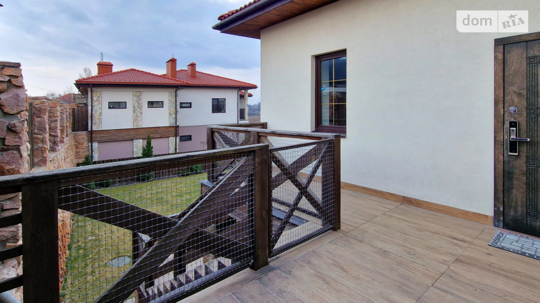 Продается дом на 2 этажа 212 кв. м с верандой, цена: 310000 $ - фото 4