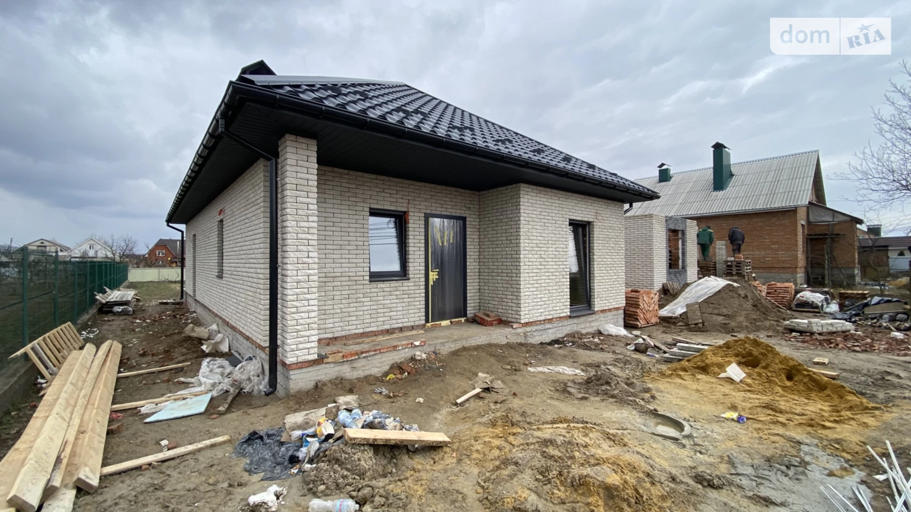 Продается одноэтажный дом 110 кв. м с камином, цена: 76000 $ - фото 2