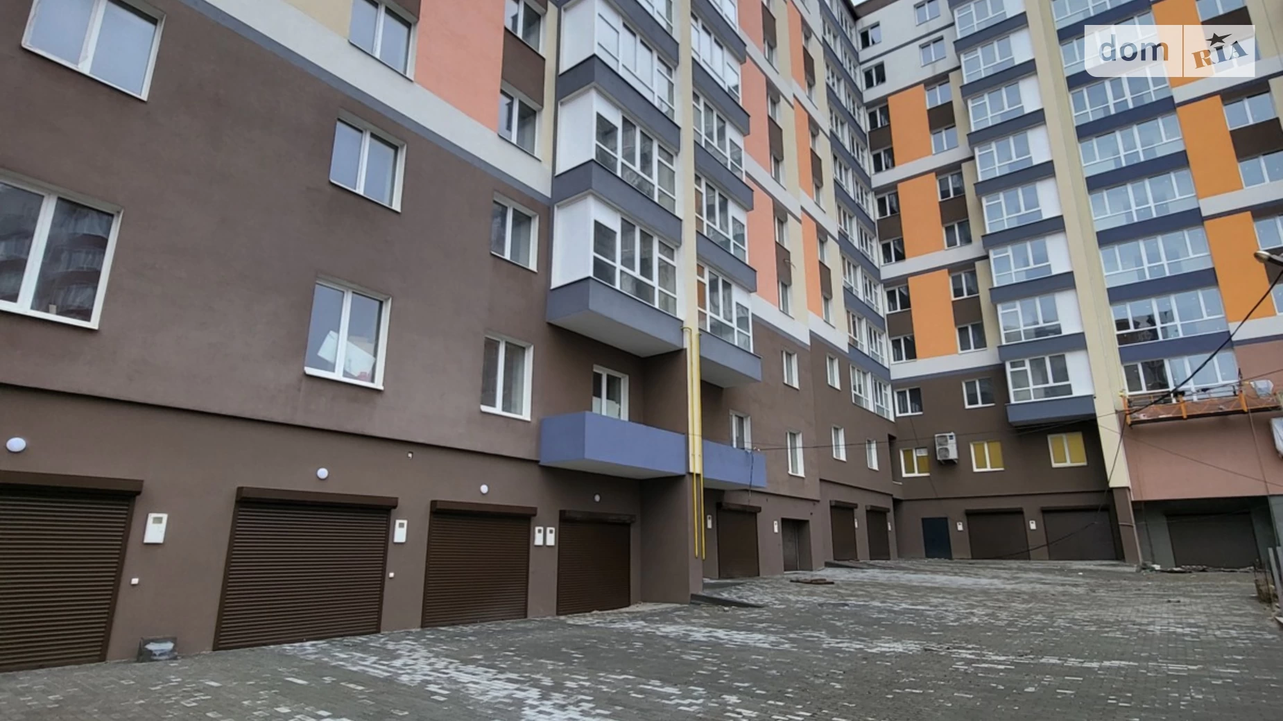 Продается 1-комнатная квартира 48 кв. м в Хмельницком, ул. Зализняка Максима, 1Б