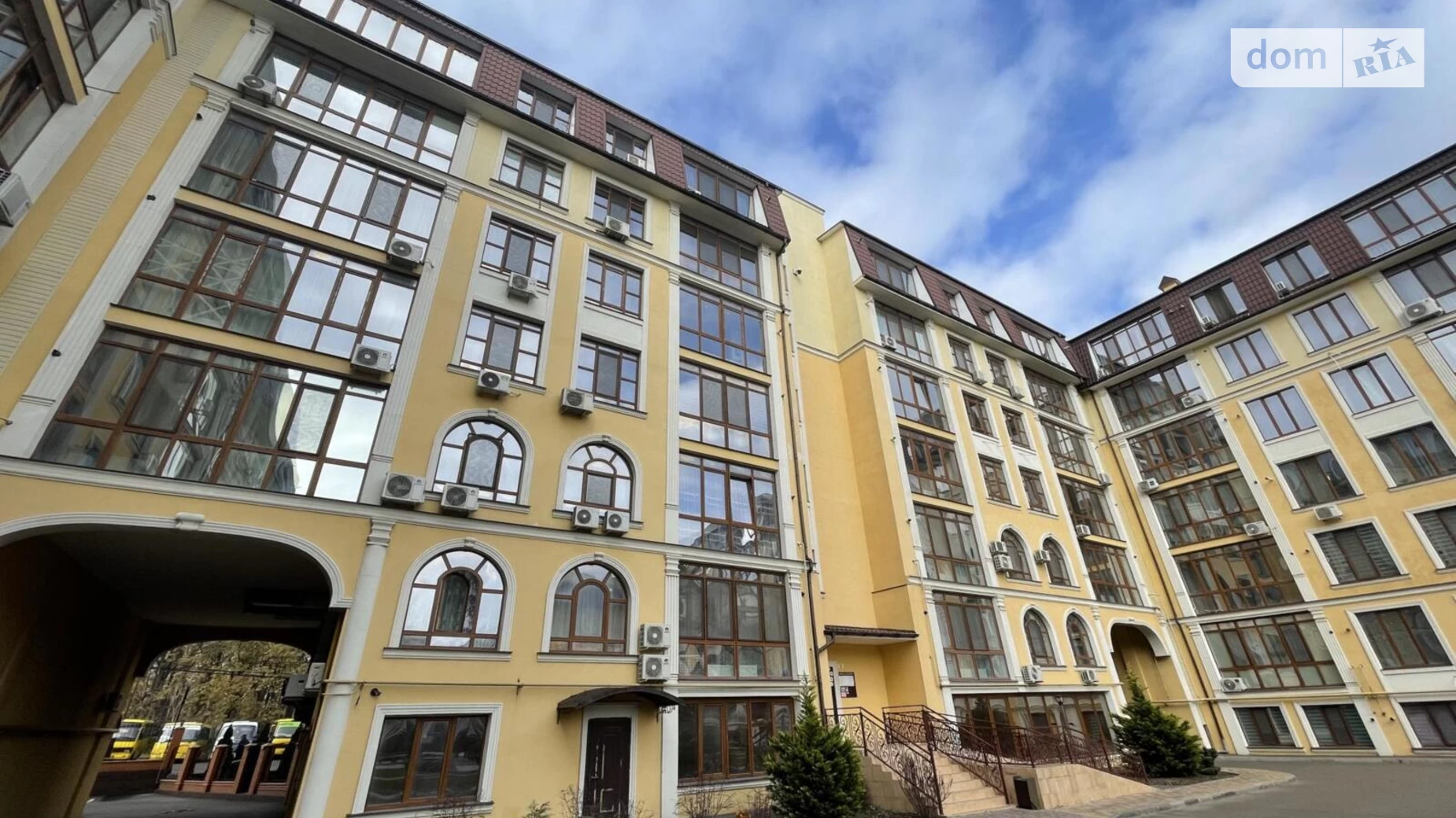 Продається 1-кімнатна квартира 35 кв. м у Одесі, вул. Дача Ковалевського, 121