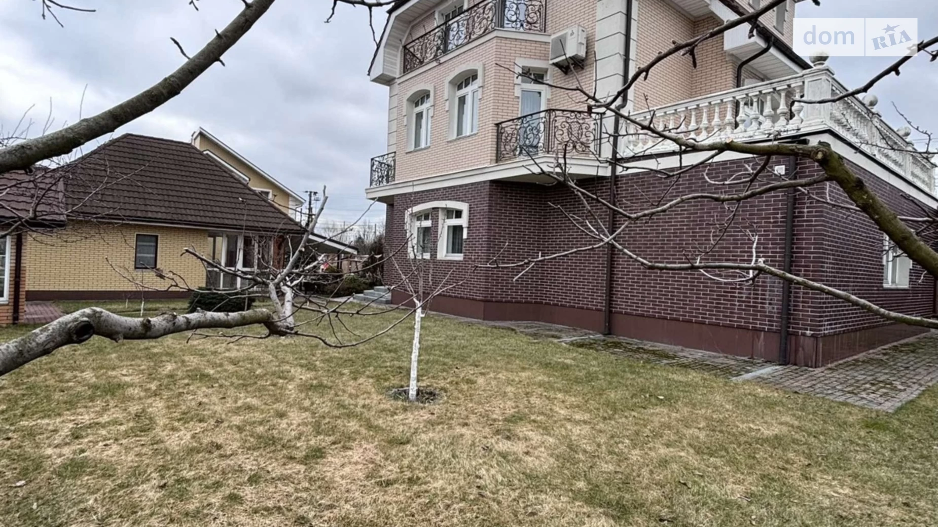 Продается дом на 3 этажа 288 кв. м с участком, цена: 510000 $ - фото 4