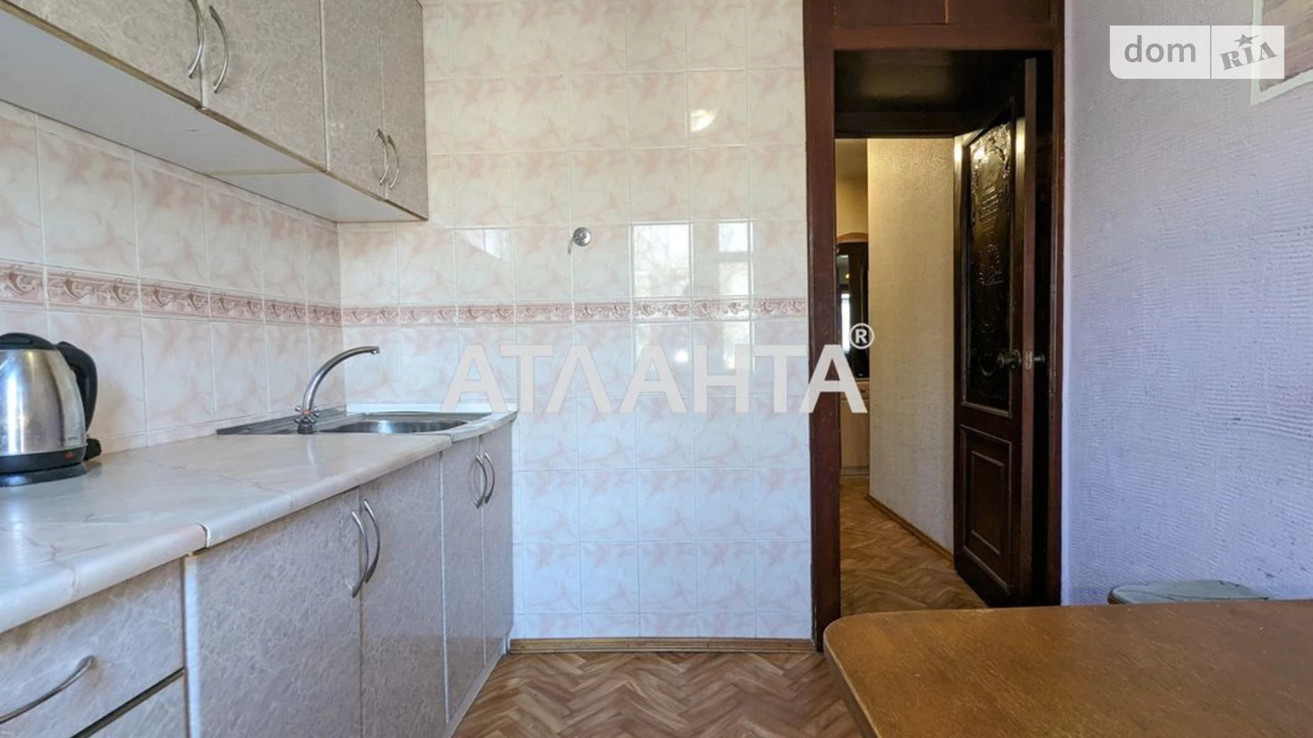 Продається 2-кімнатна квартира 44.1 кв. м у Одесі, вул. Іцхака Рабіна
