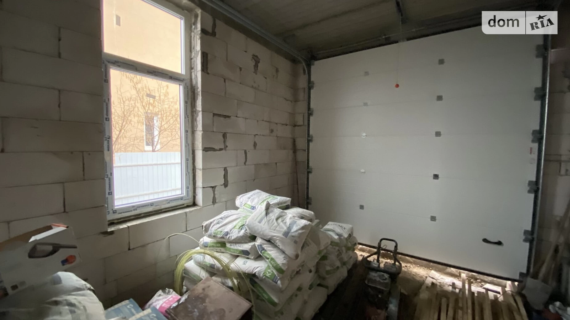 Продается дом на 2 этажа 213 кв. м с террасой, цена: 150000 $ - фото 2
