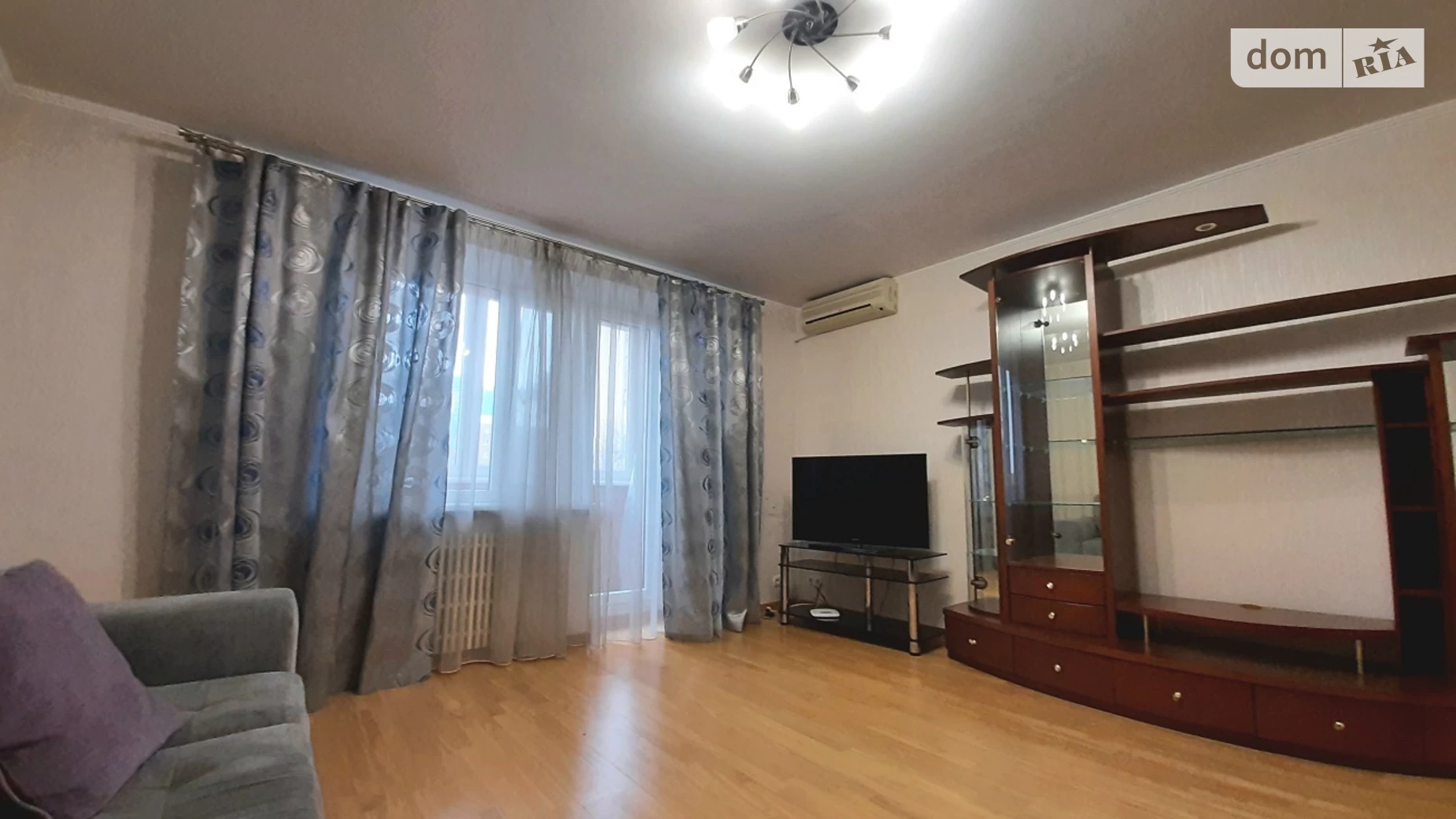 Продается 3-комнатная квартира 68 кв. м в Харькове, ул. Новгородская