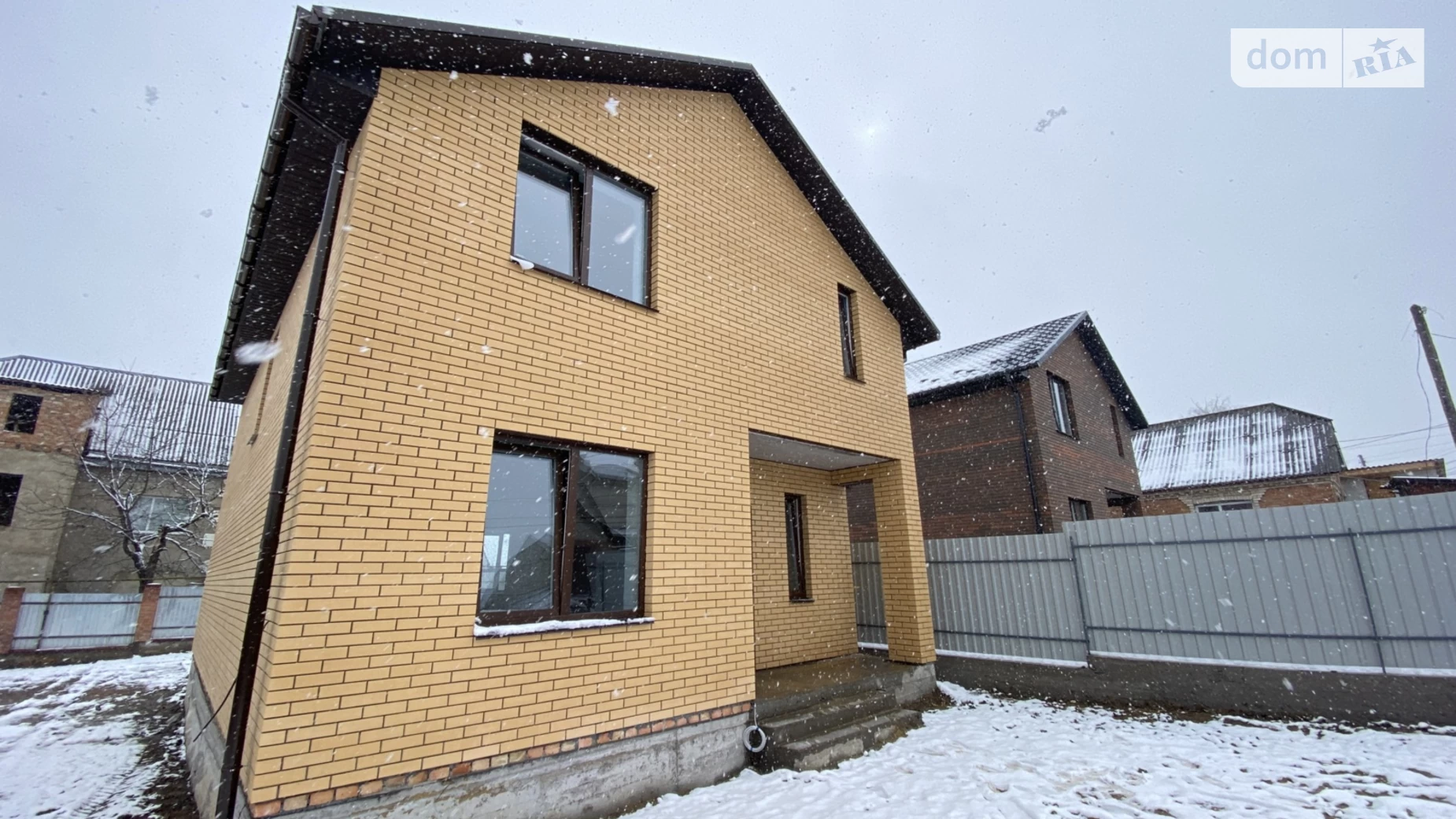 Продается дом на 2 этажа 125 кв. м с камином, цена: 130000 $ - фото 3