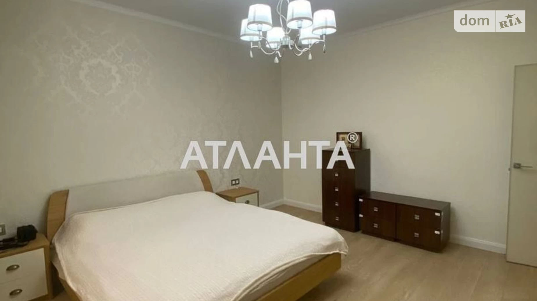 Продается 3-комнатная квартира 86 кв. м в Одессе, ул. Люстдорфская дорога, 55/2 - фото 2