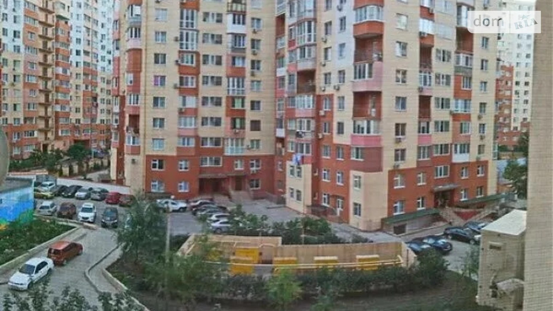 Продается 2-комнатная квартира 65 кв. м в Одессе, ул. Якова Бреуса