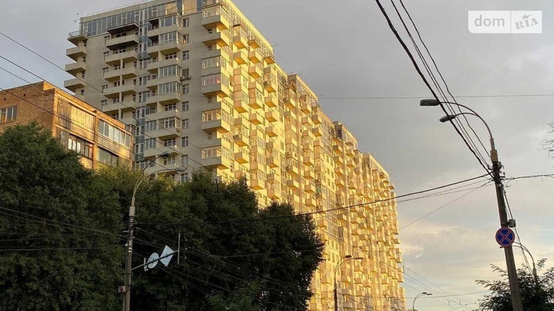 Продается 1-комнатная квартира 61 кв. м в Киеве, ул. Даниила Щербаковского(Щербакова), 52