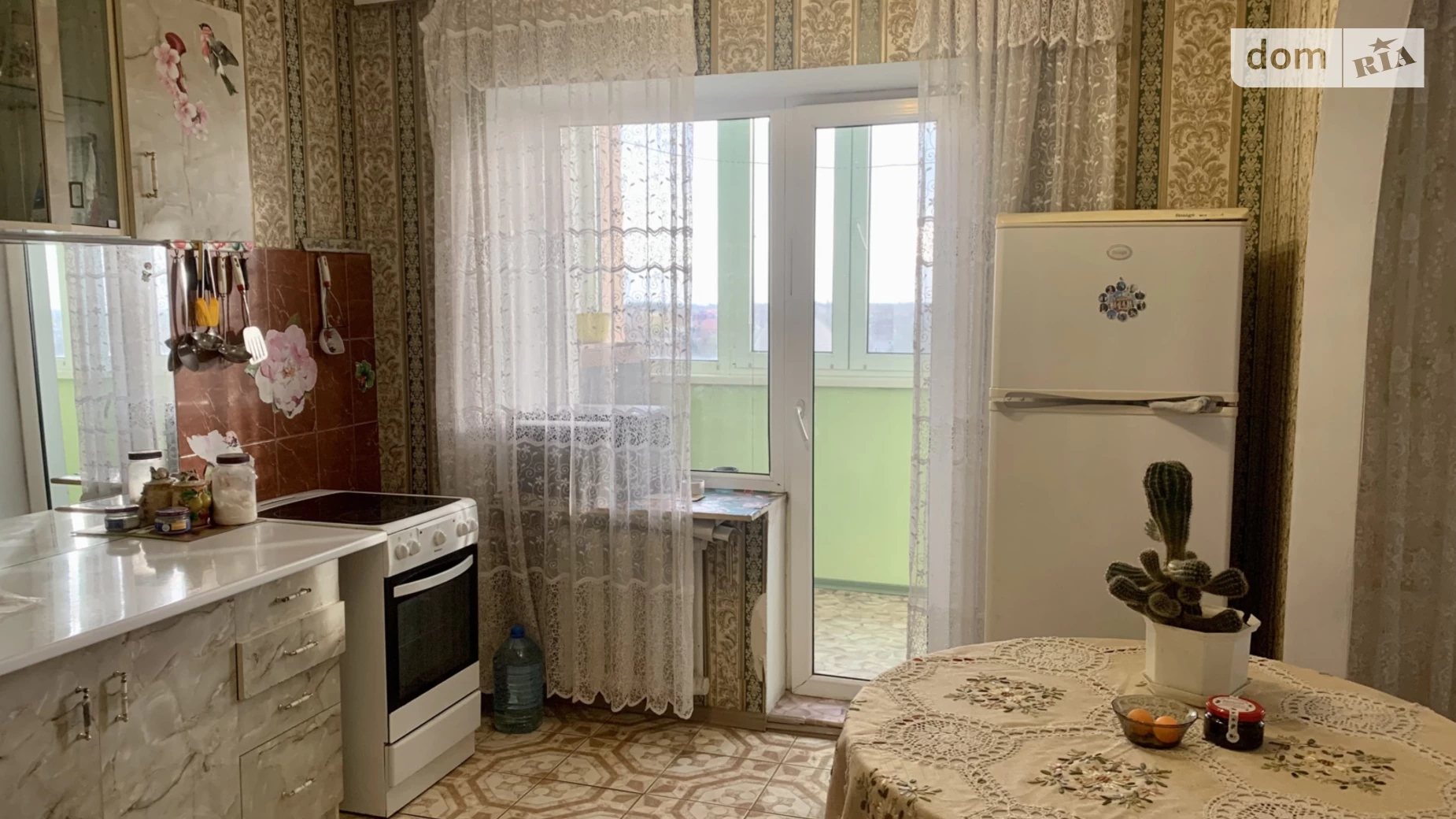 Продается 3-комнатная квартира 70.6 кв. м в Черноморске, ул. Виталия Шума