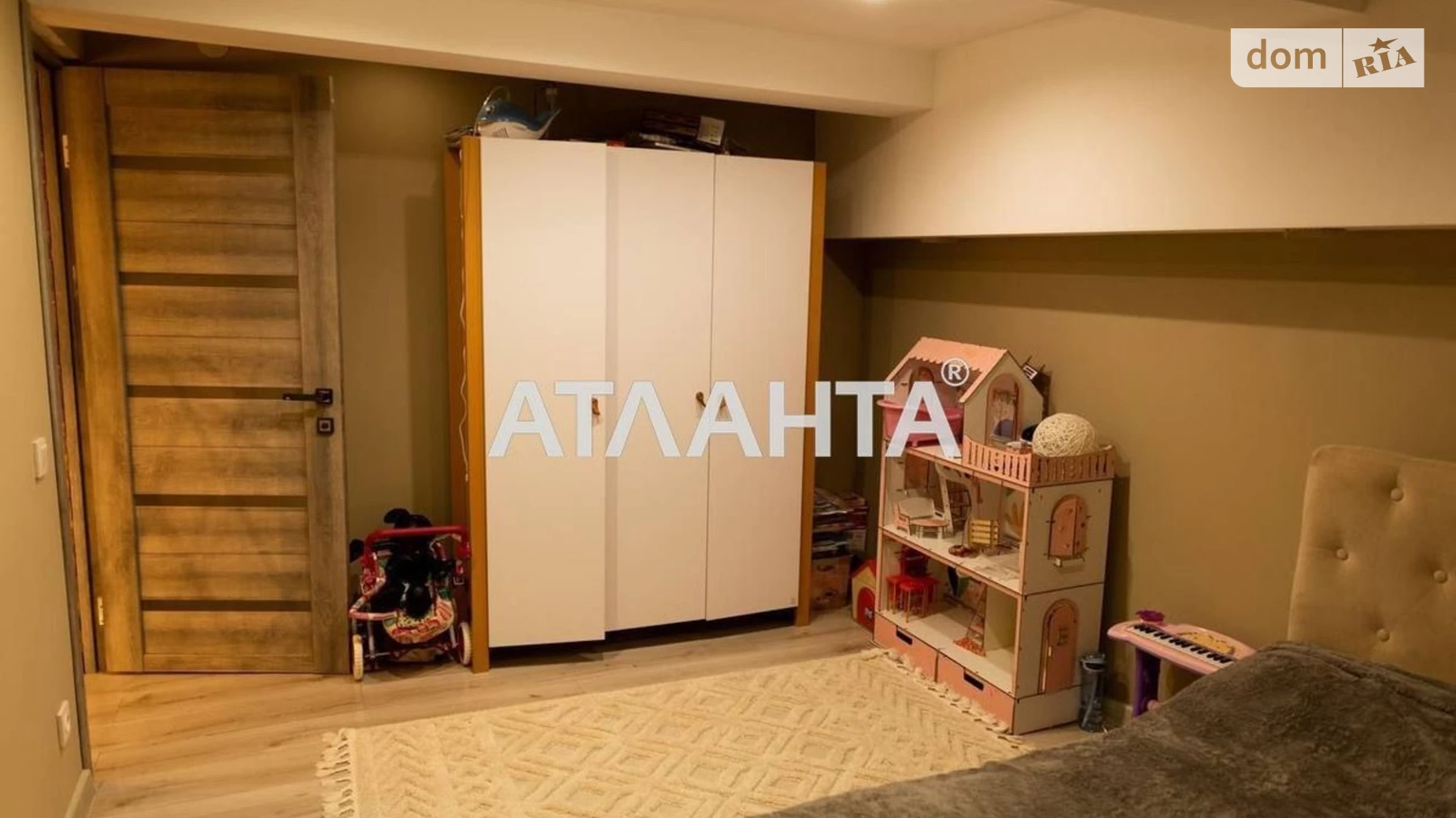 Продается 2-комнатная квартира 63 кв. м в Черновцах, ул. Прутская