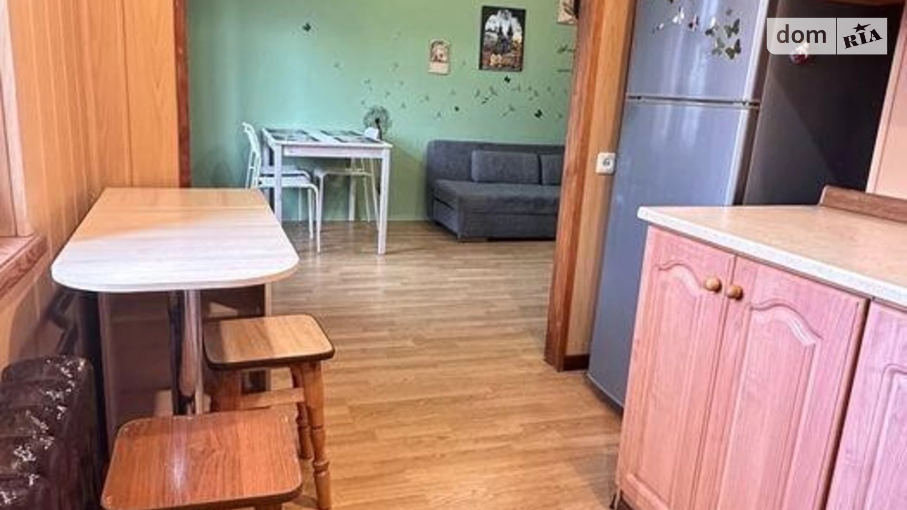 Продается 3-комнатная квартира 62 кв. м в Киеве, ул. Зодчих, 50А