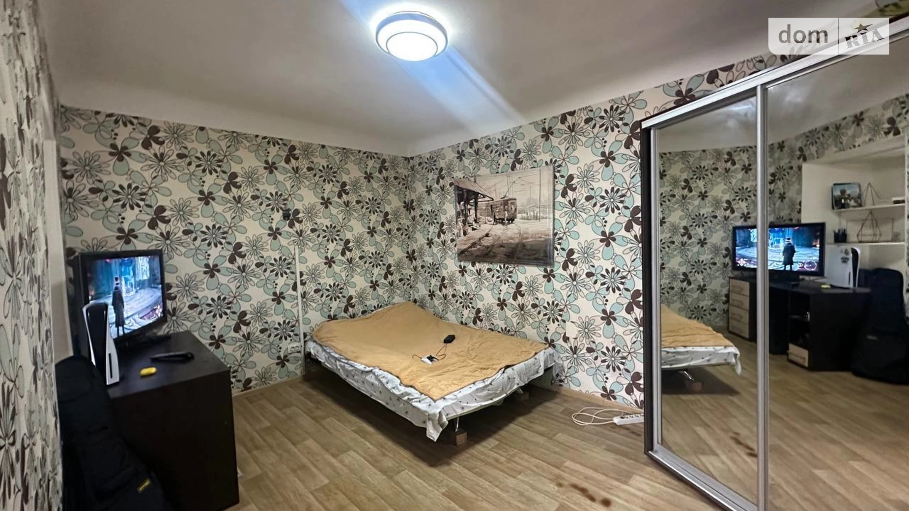 Продается 1-комнатная квартира 25 кв. м в Одессе, ул. Нежинская, 71