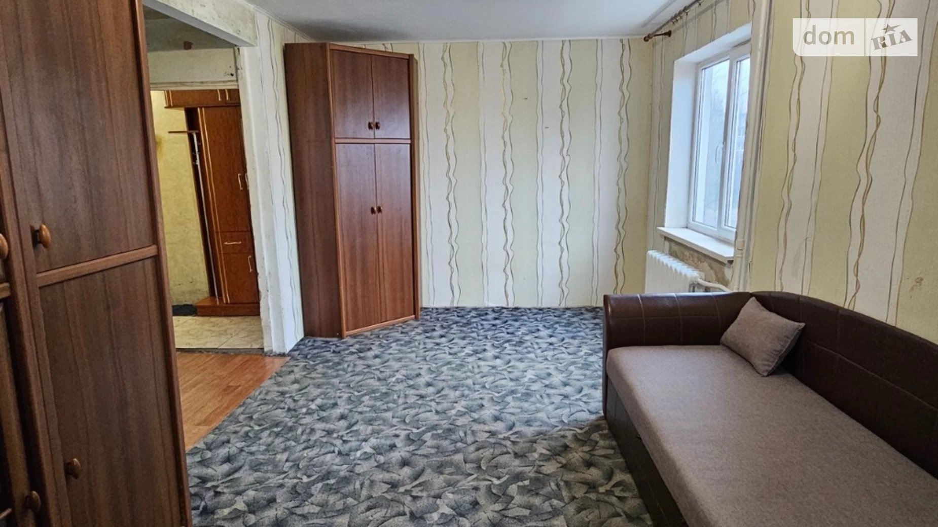 Продается 1-комнатная квартира 32 кв. м в Днепре, просп. Петра Калнышевского