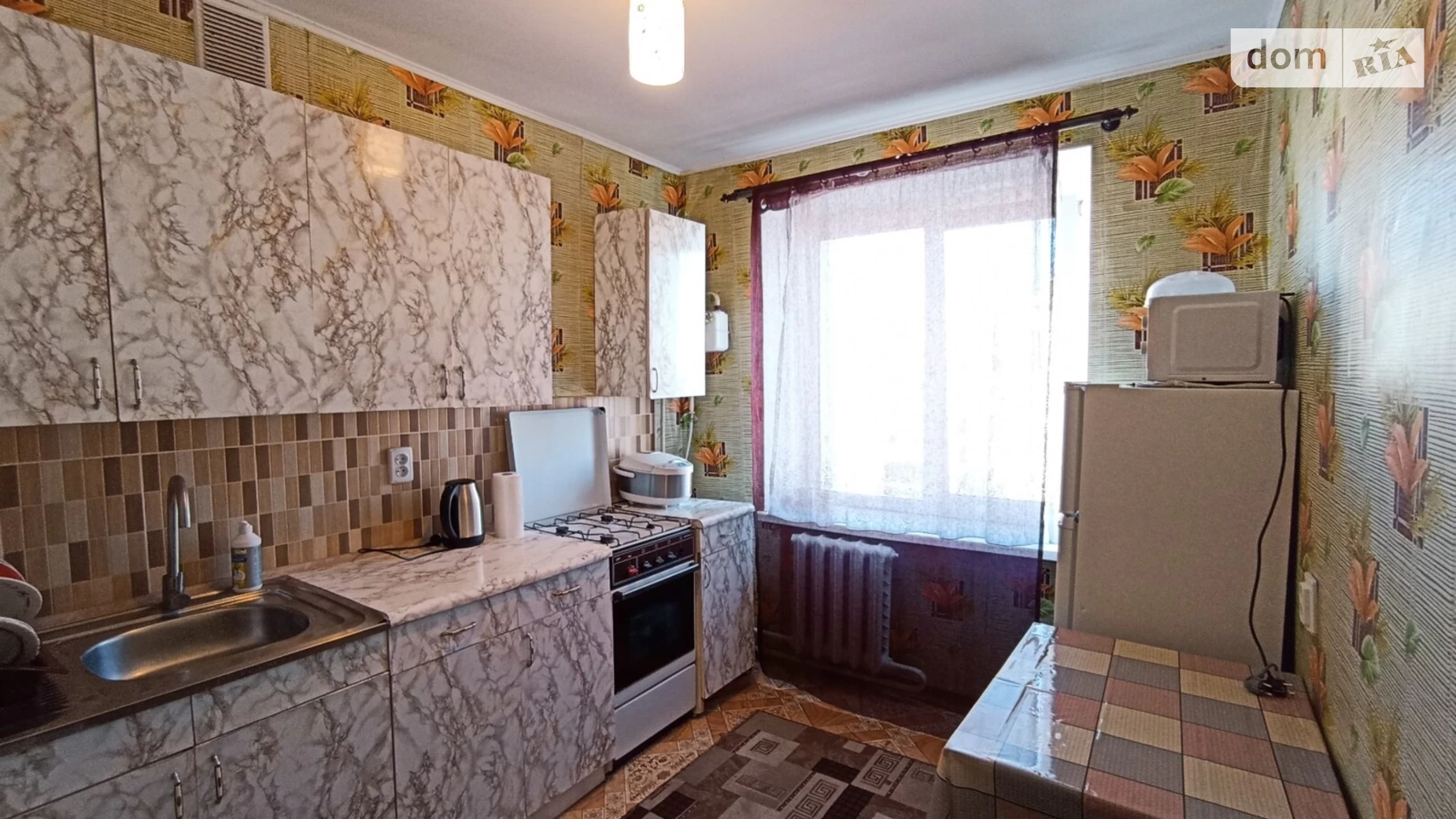 Продается 1-комнатная квартира 37 кв. м в Николаеве, просп. Героев Украины