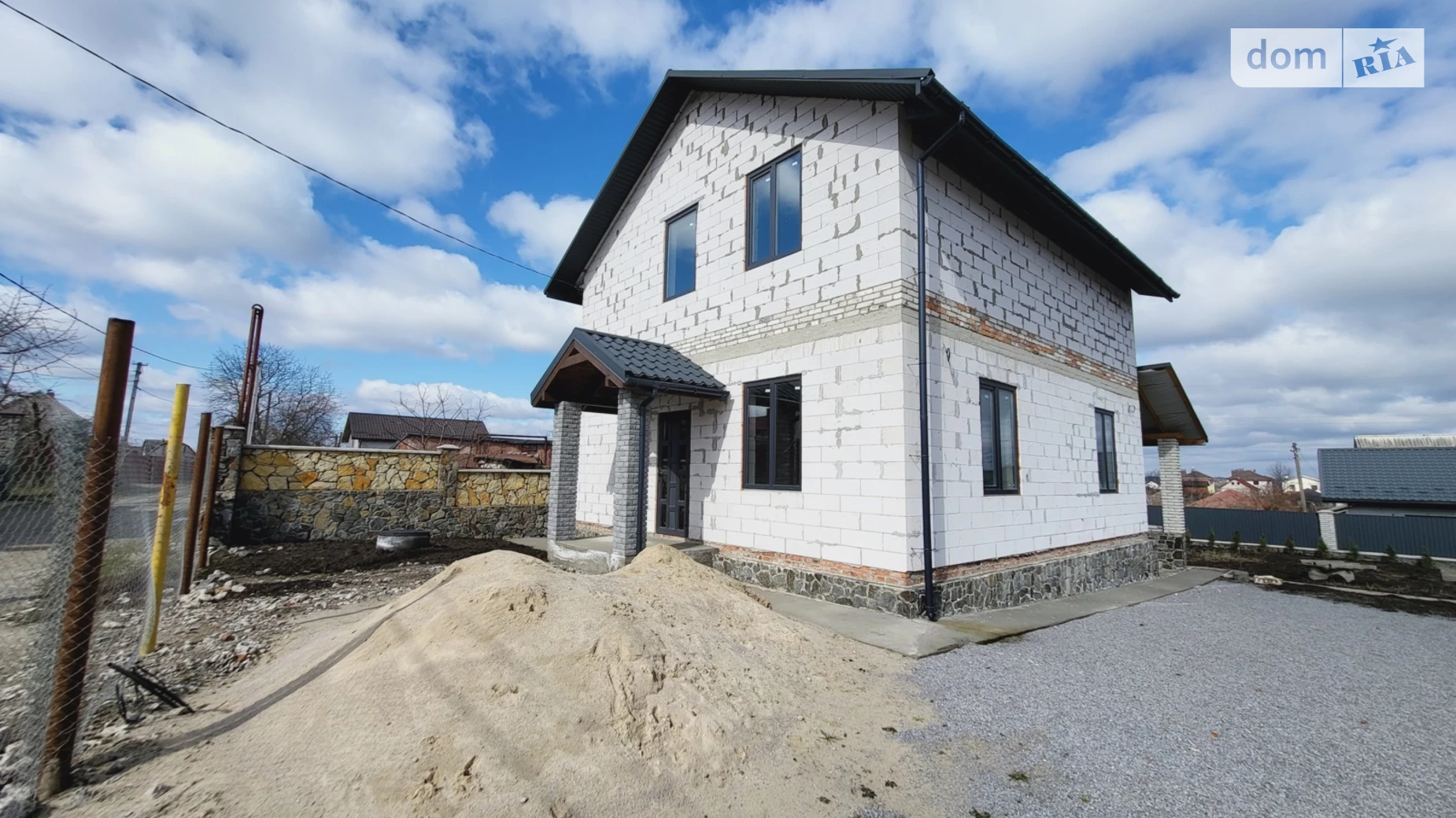 Продается дом на 2 этажа 135 кв. м с беседкой, цена: 85900 $ - фото 3