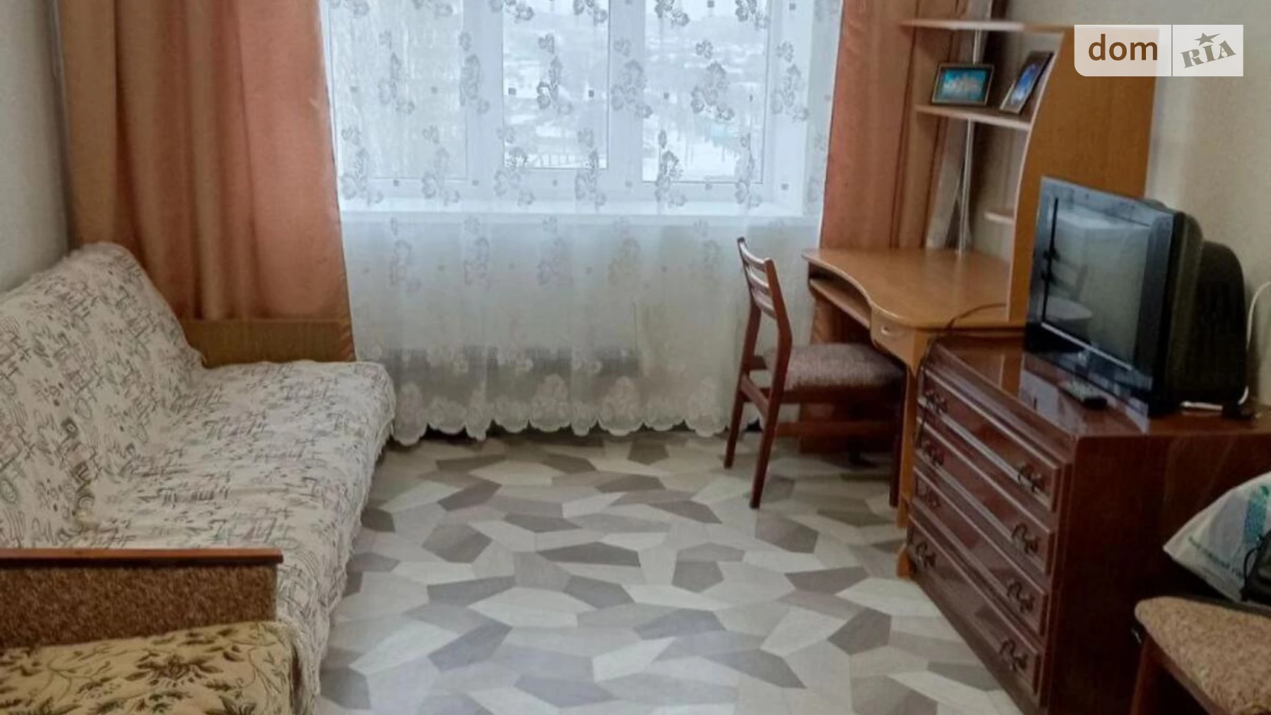 Продается 1-комнатная квартира 18 кв. м в Харькове, просп. Героев Сталинграда, 41