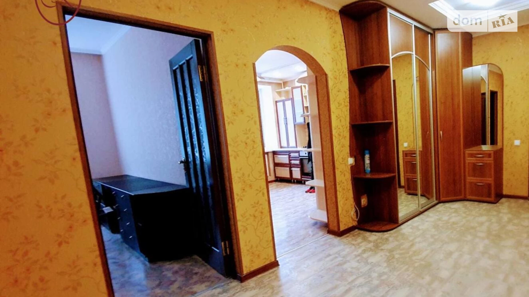 Продается 2-комнатная квартира 72 кв. м в Кременчуге, ул. Победы - фото 2