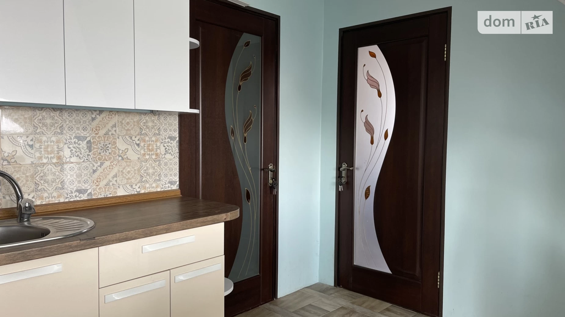 Сдается в аренду дом на 3 этажа 310 кв. м с подвалом, цена: 2000 $ - фото 2
