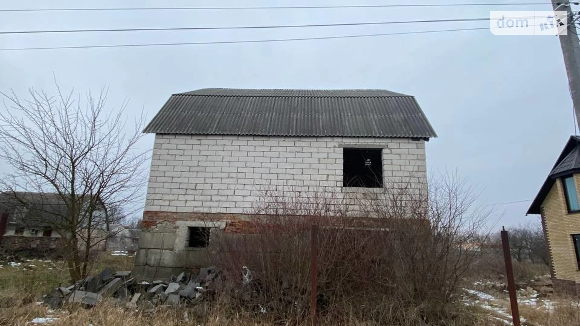 Продається будинок 2 поверховий 180 кв. м з балконом, вул. Південна