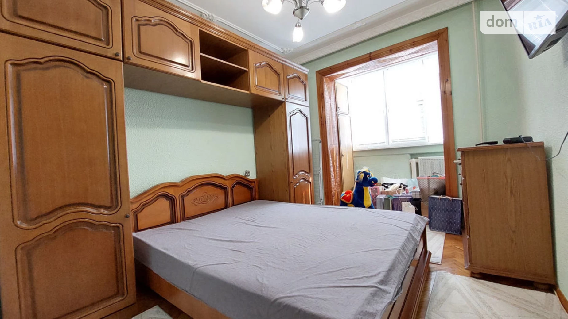 Продається 3-кімнатна квартира 82 кв. м у Дніпрі, вул. Чеботарьова