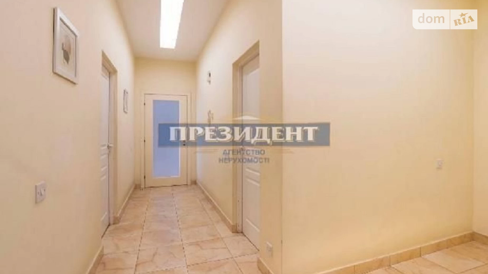 Продается 3-комнатная квартира 290 кв. м в Одессе, просп. Шевченко