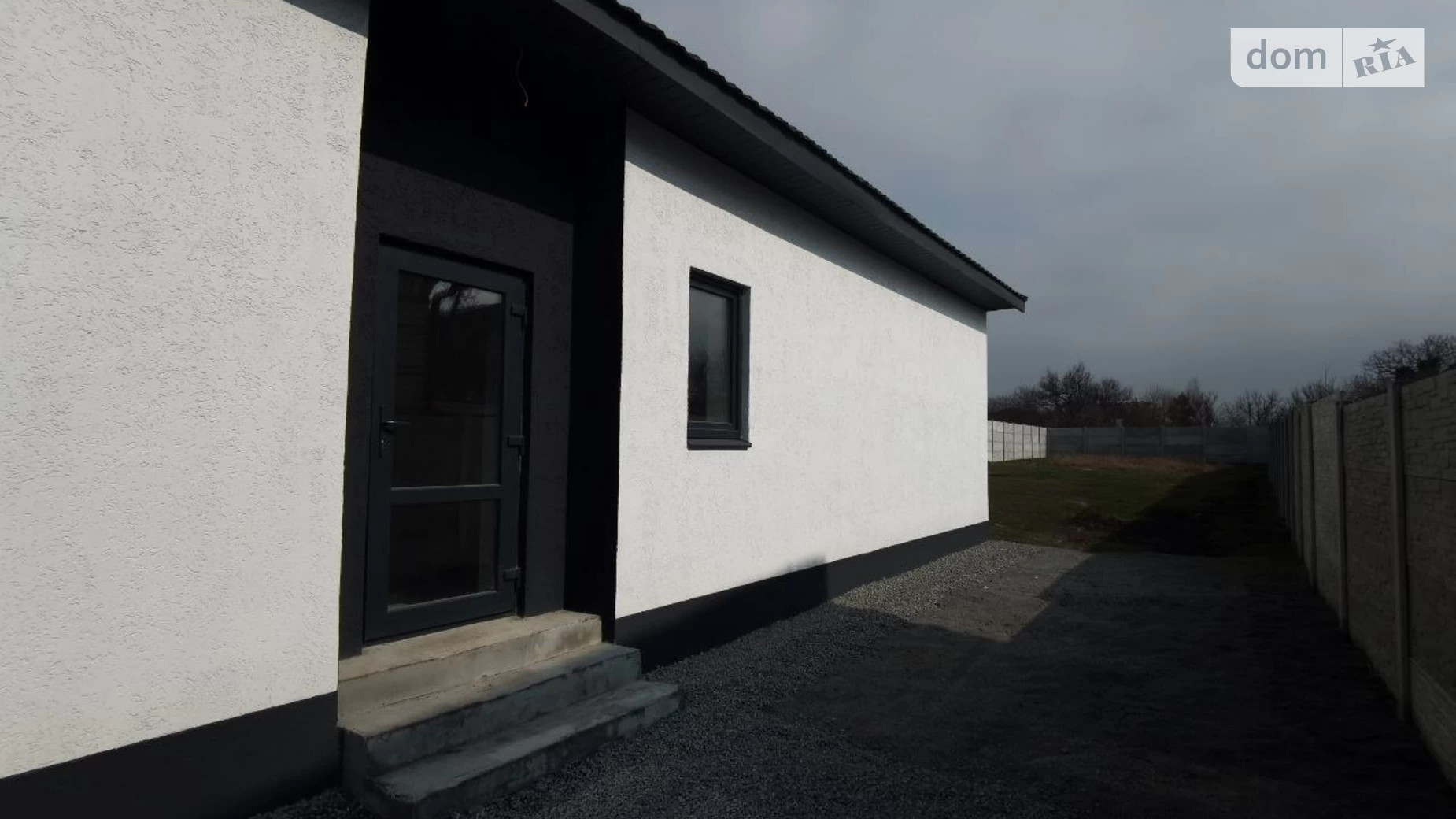 Продається одноповерховий будинок 100 кв. м з гаражем, цена: 75000 $ - фото 2