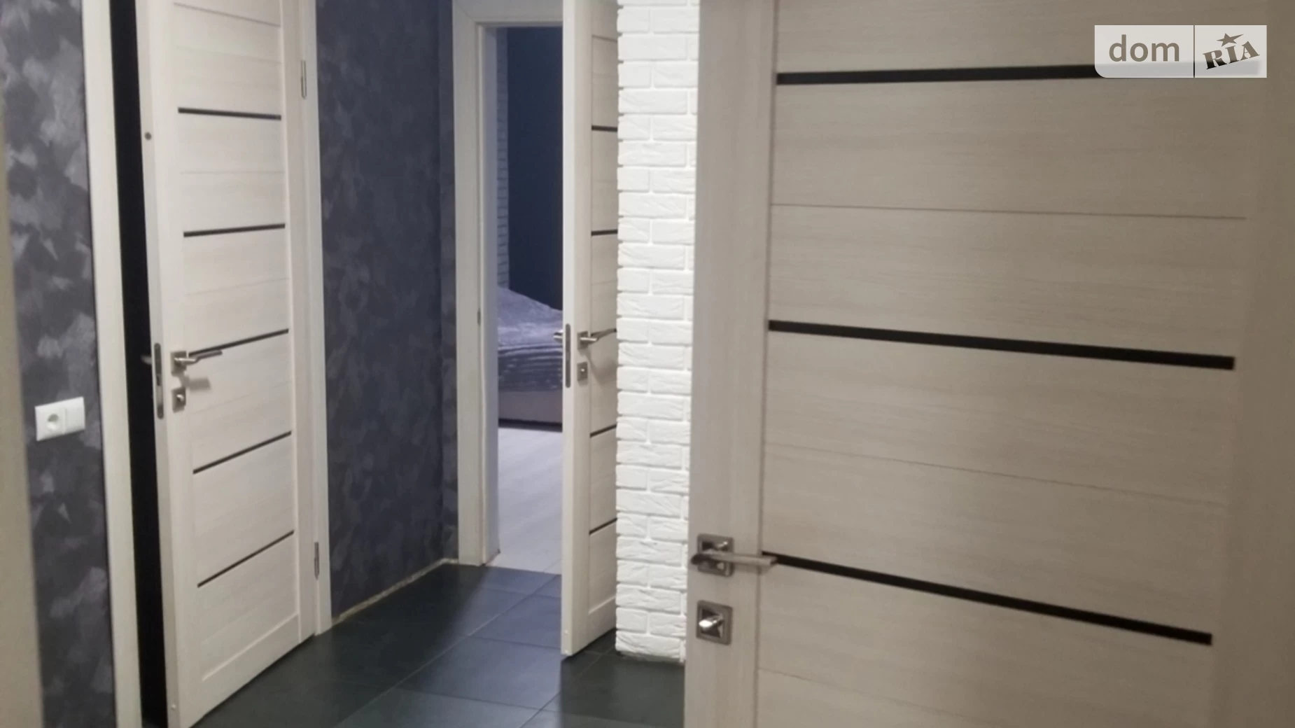 Продается 2-комнатная квартира 70 кв. м в Черновцах, ул. Русская