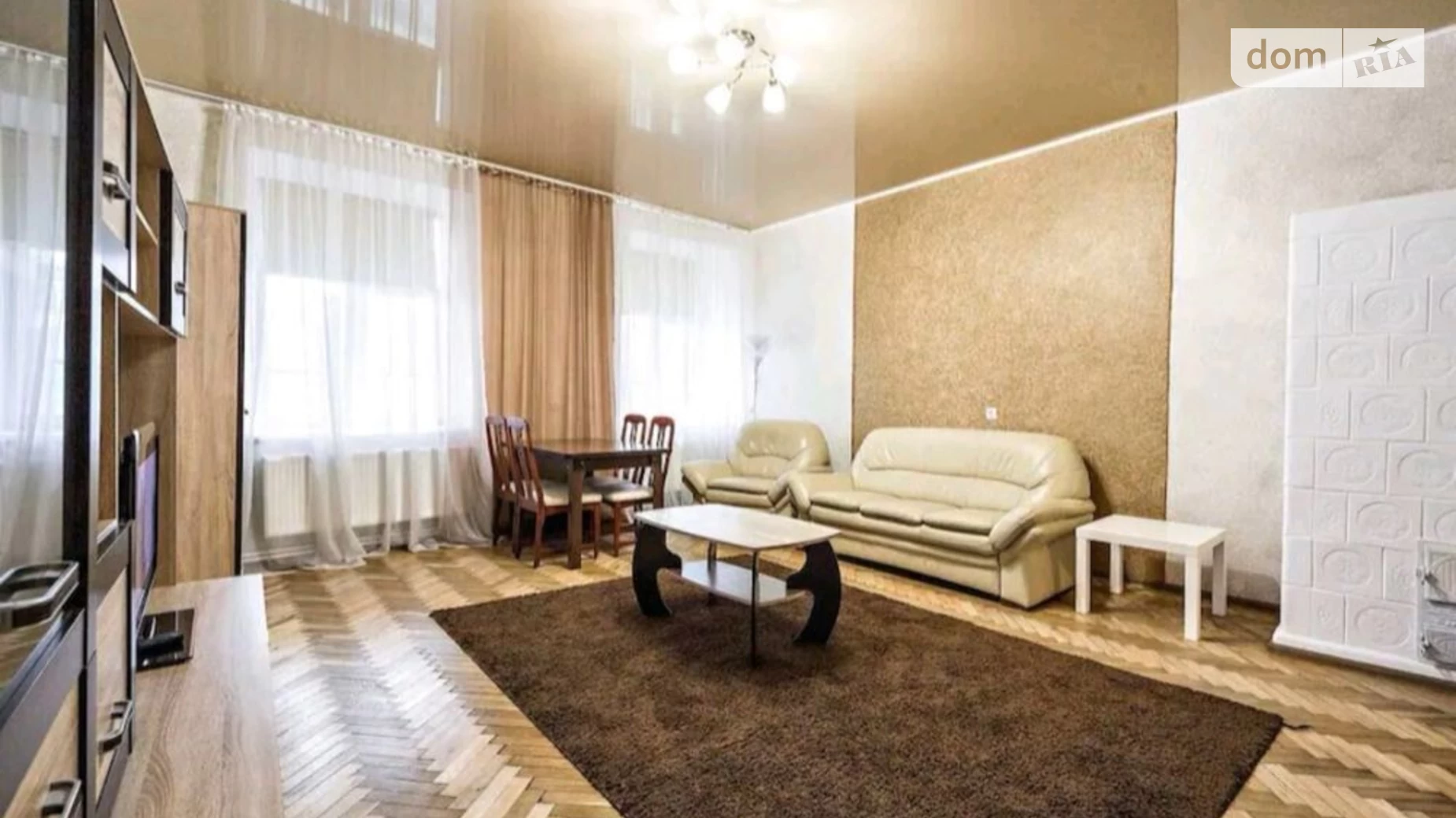 Продается 3-комнатная квартира 52 кв. м в Львове, ул. Красовская