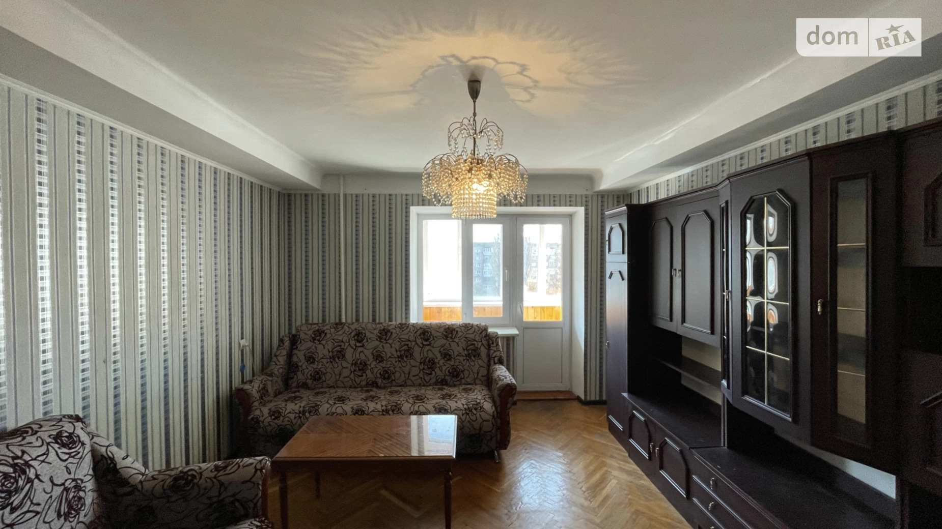 Продается 3-комнатная квартира 65.4 кв. м в Киеве