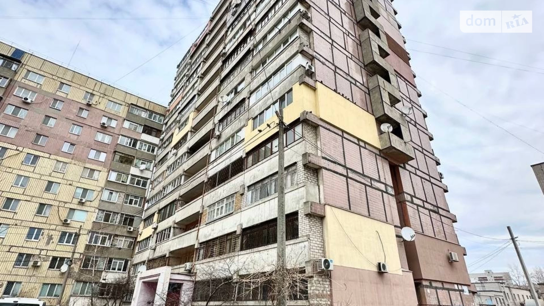 Продается 1-комнатная квартира 39 кв. м в Днепре, бул. Рубиновый, 8