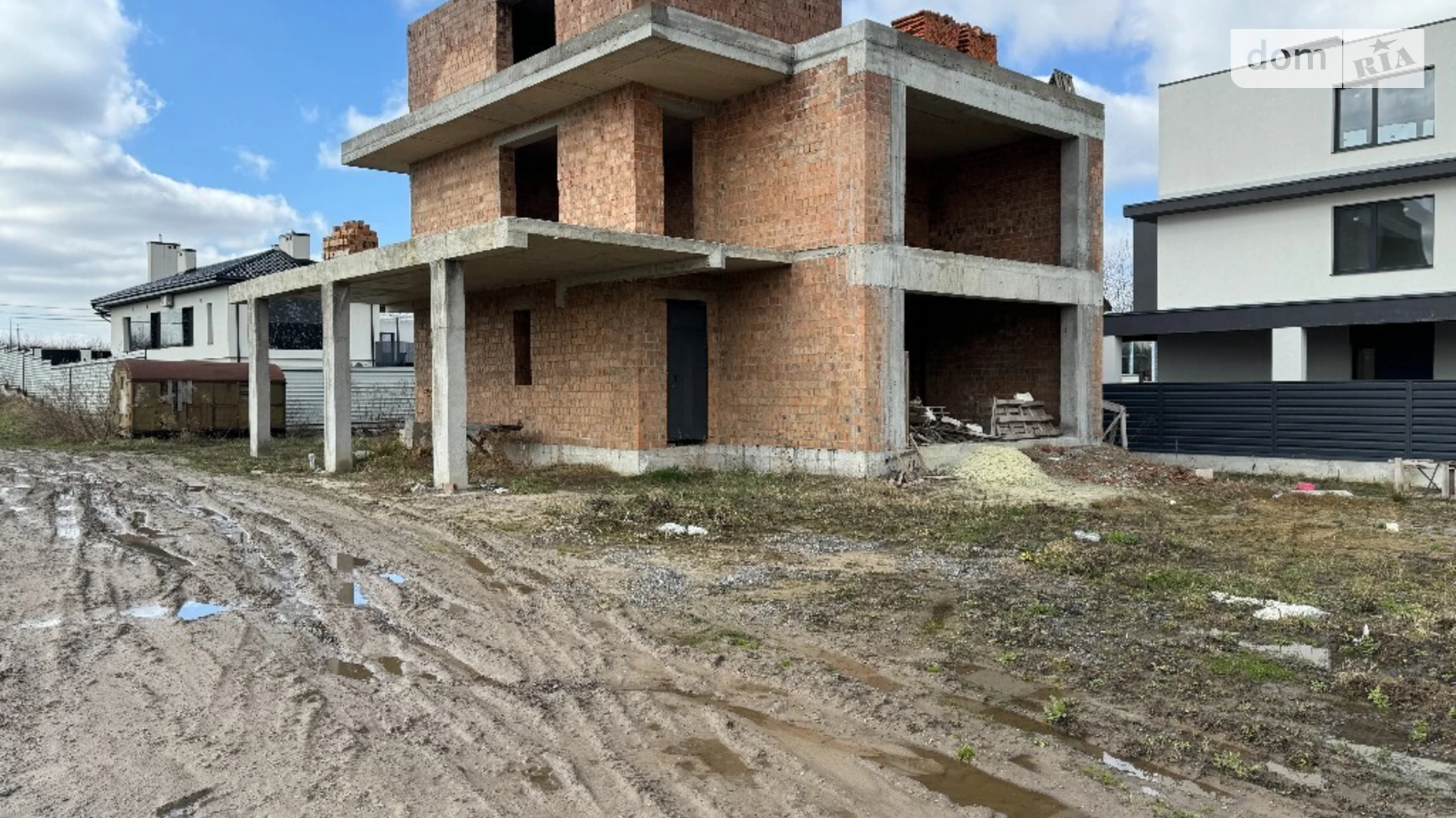 Продается дом на 3 этажа 260 кв. м с мансардой, цена: 220000 $ - фото 3