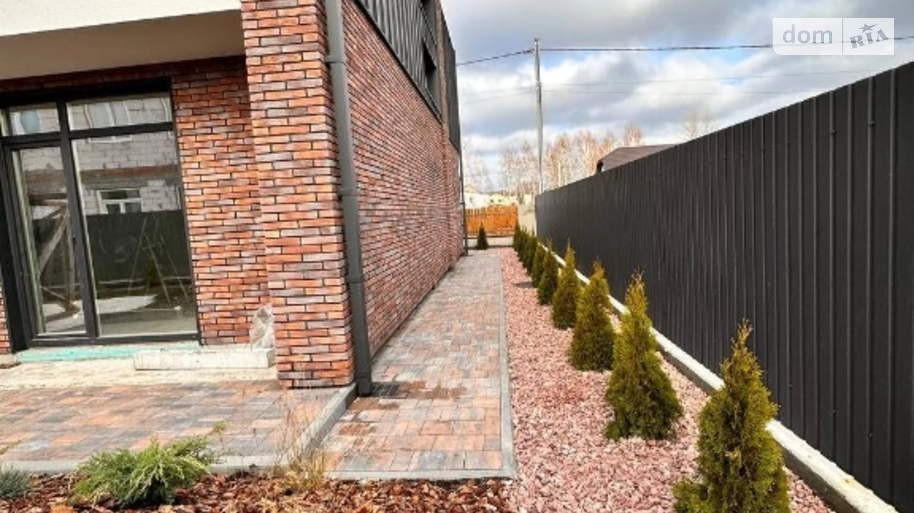 Продается дом на 2 этажа 148 кв. м с садом, цена: 175000 $ - фото 3