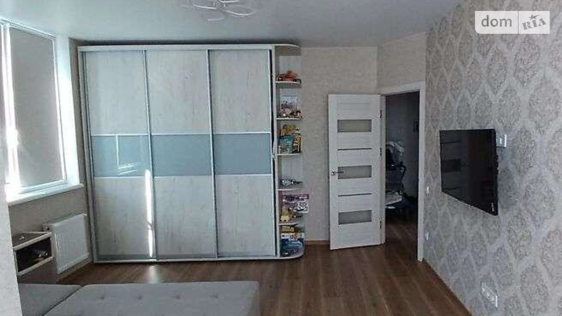 Продается 2-комнатная квартира 53 кв. м в Одессе, ул. Бугаевская, 44