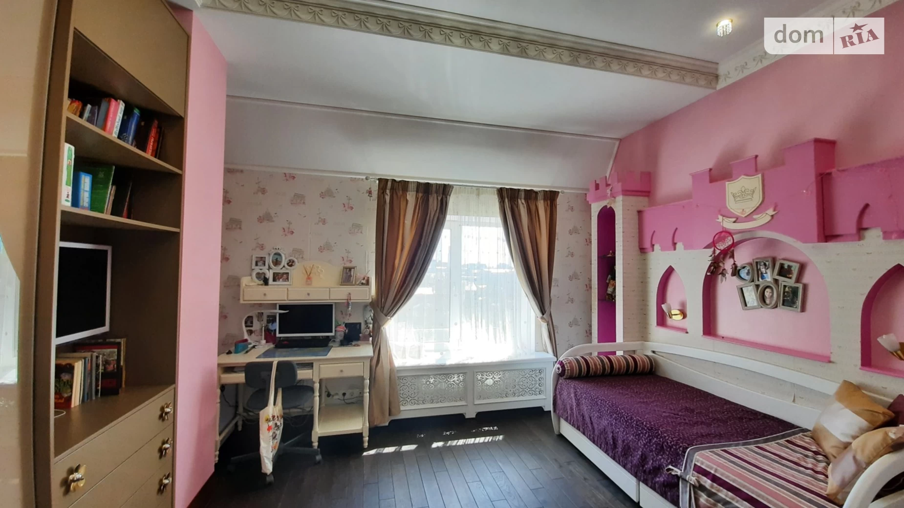 Продається 3-кімнатна квартира 156 кв. м у Одесі, пров. Нечипуренка