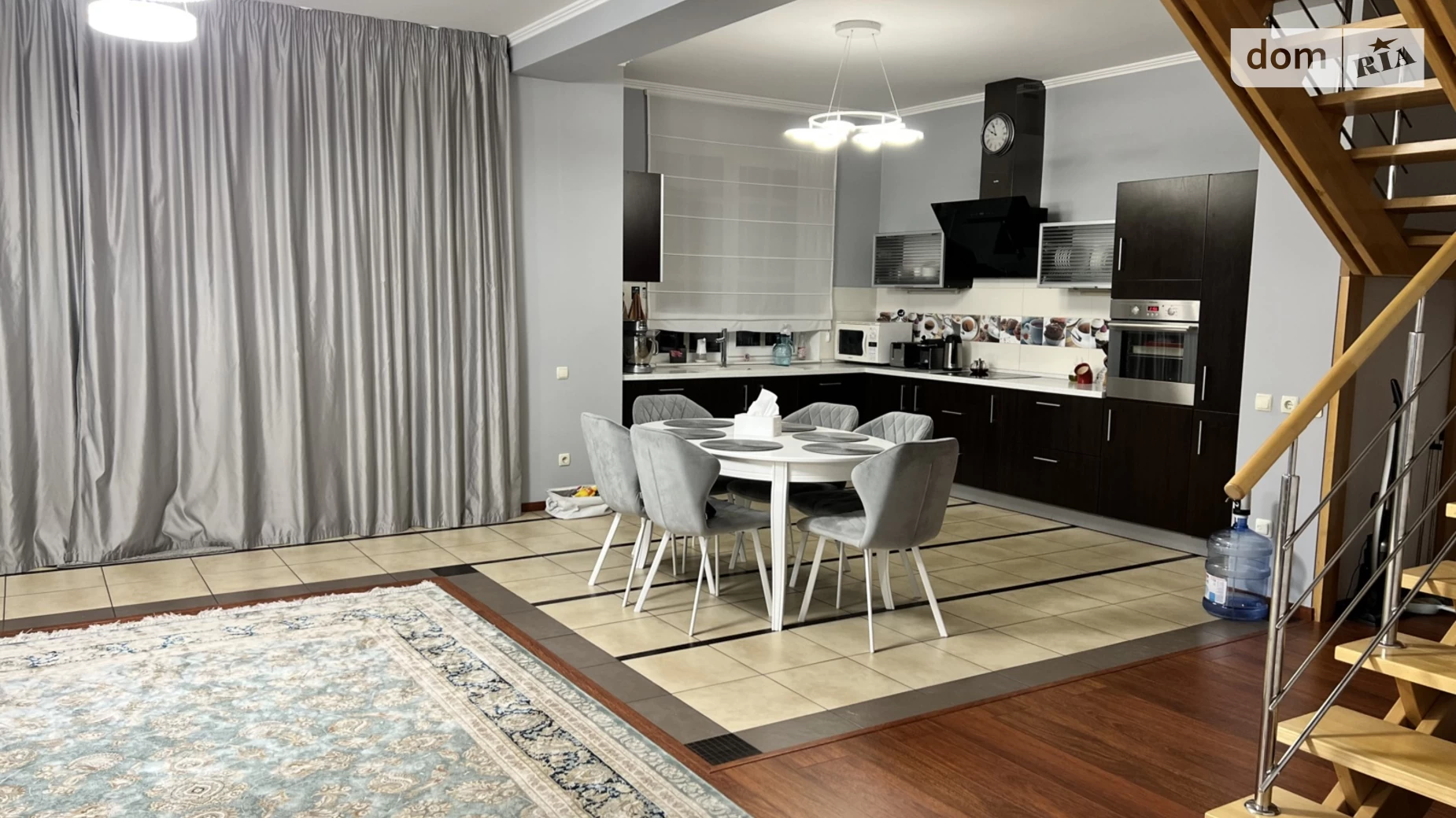 Продается дом на 2 этажа 220 кв. м с баней/сауной, цена: 250000 $ - фото 2