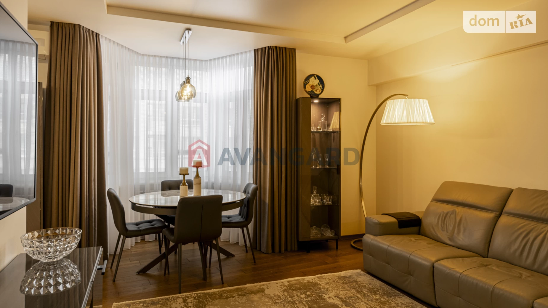 Продается 3-комнатная квартира 126 кв. м в Киеве, ул. Митрополита Василия Липковского(Урицкого)