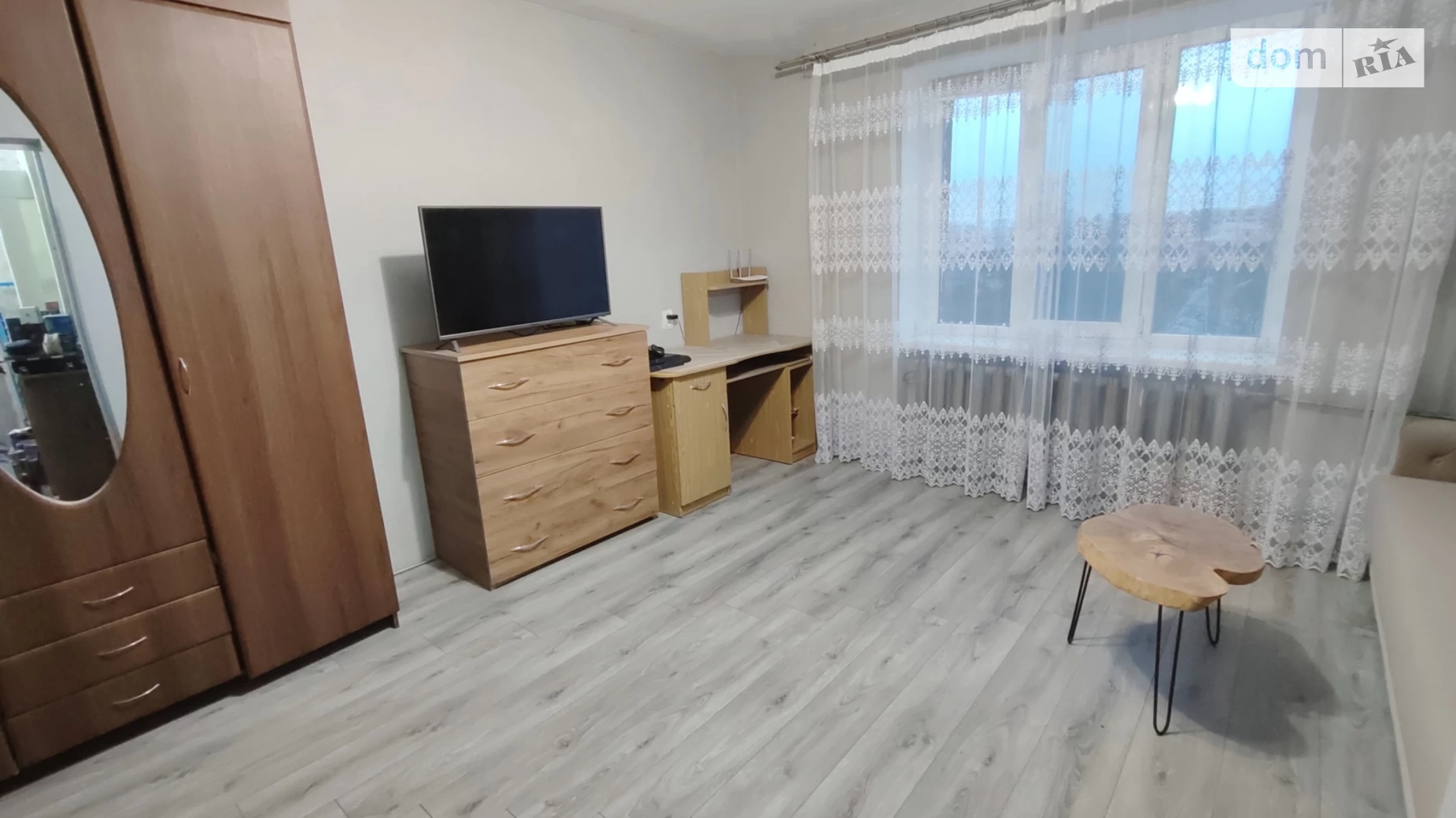 Продается 1-комнатная квартира 33.4 кв. м в Черновцах, ул. Текстильщиков, 17А