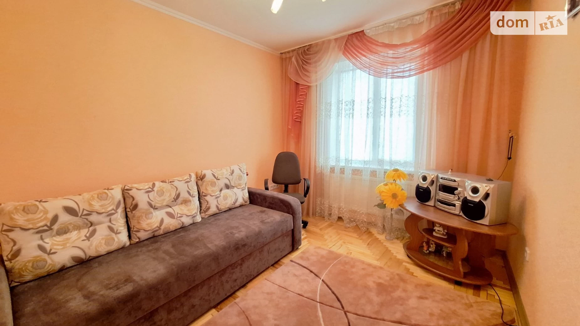 3-комнатная квартира 61.2 кв. м в Тернополе, ул. Евгения Коновальца