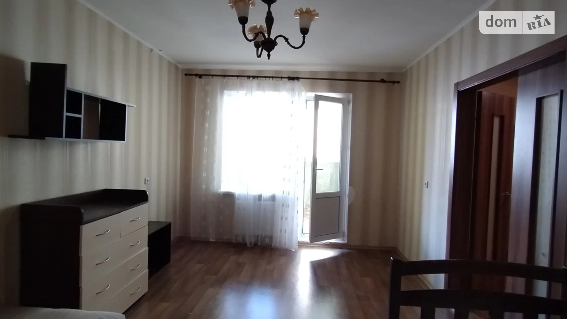 Продається 2-кімнатна квартира 76.7 кв. м у Вишгороді, вул. Кургузова