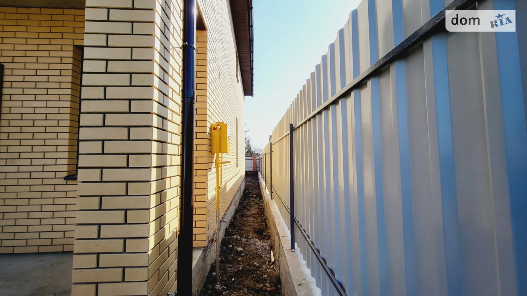 Продается дом на 2 этажа 125 кв. м с садом, цена: 130000 $ - фото 3