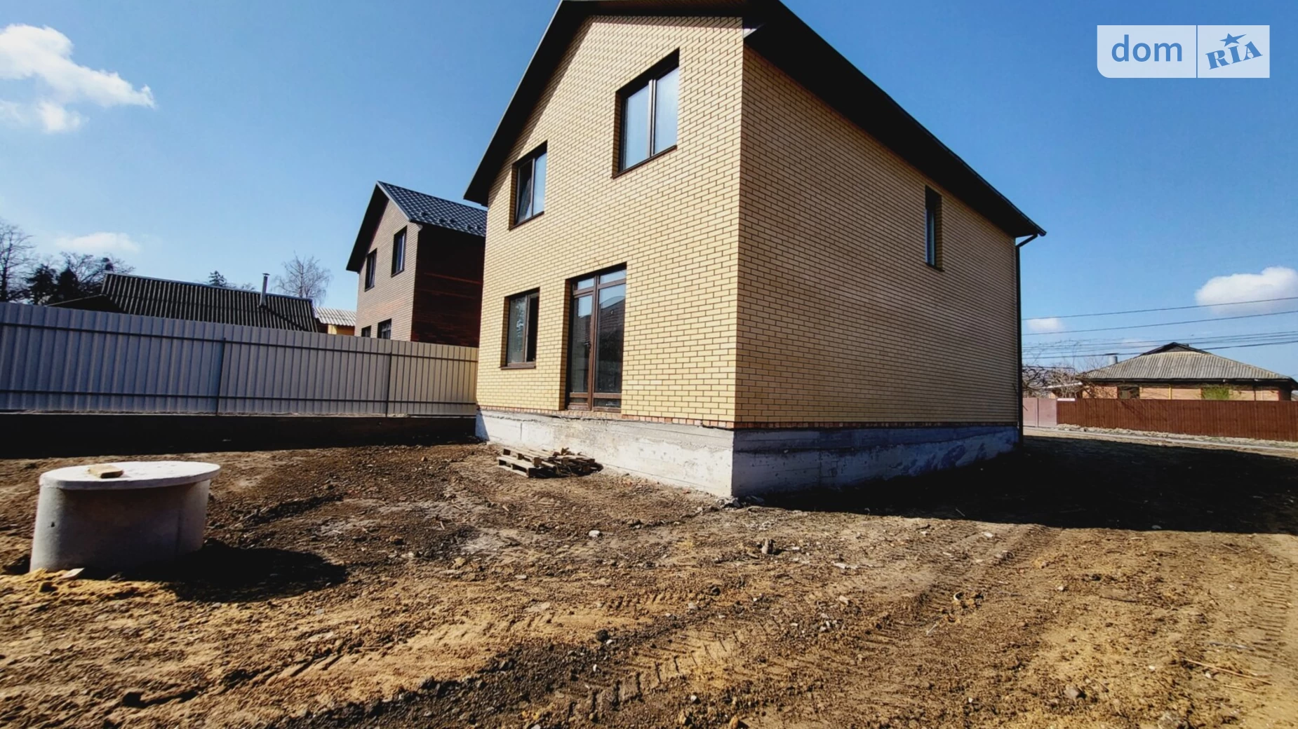 Продается дом на 2 этажа 125 кв. м с садом, цена: 130000 $ - фото 4