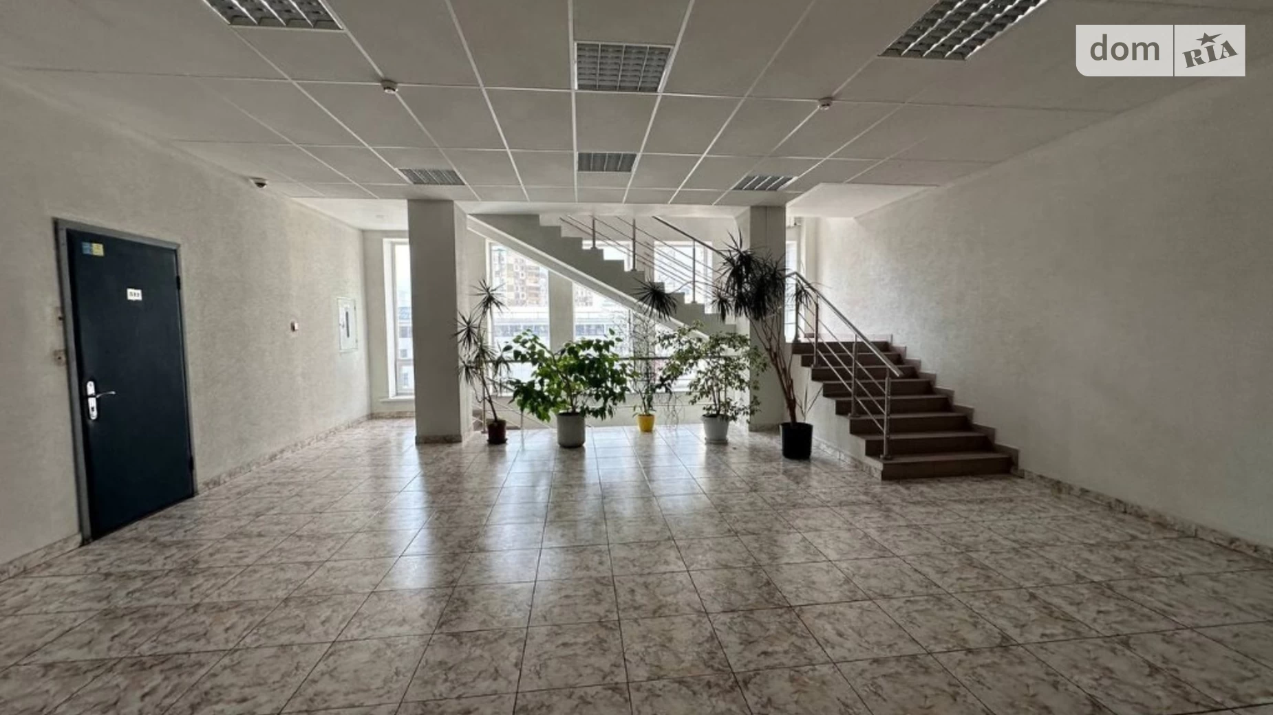 Здається в оренду офіс 156.3 кв. м в бізнес-центрі, цена: 74243 грн - фото 2