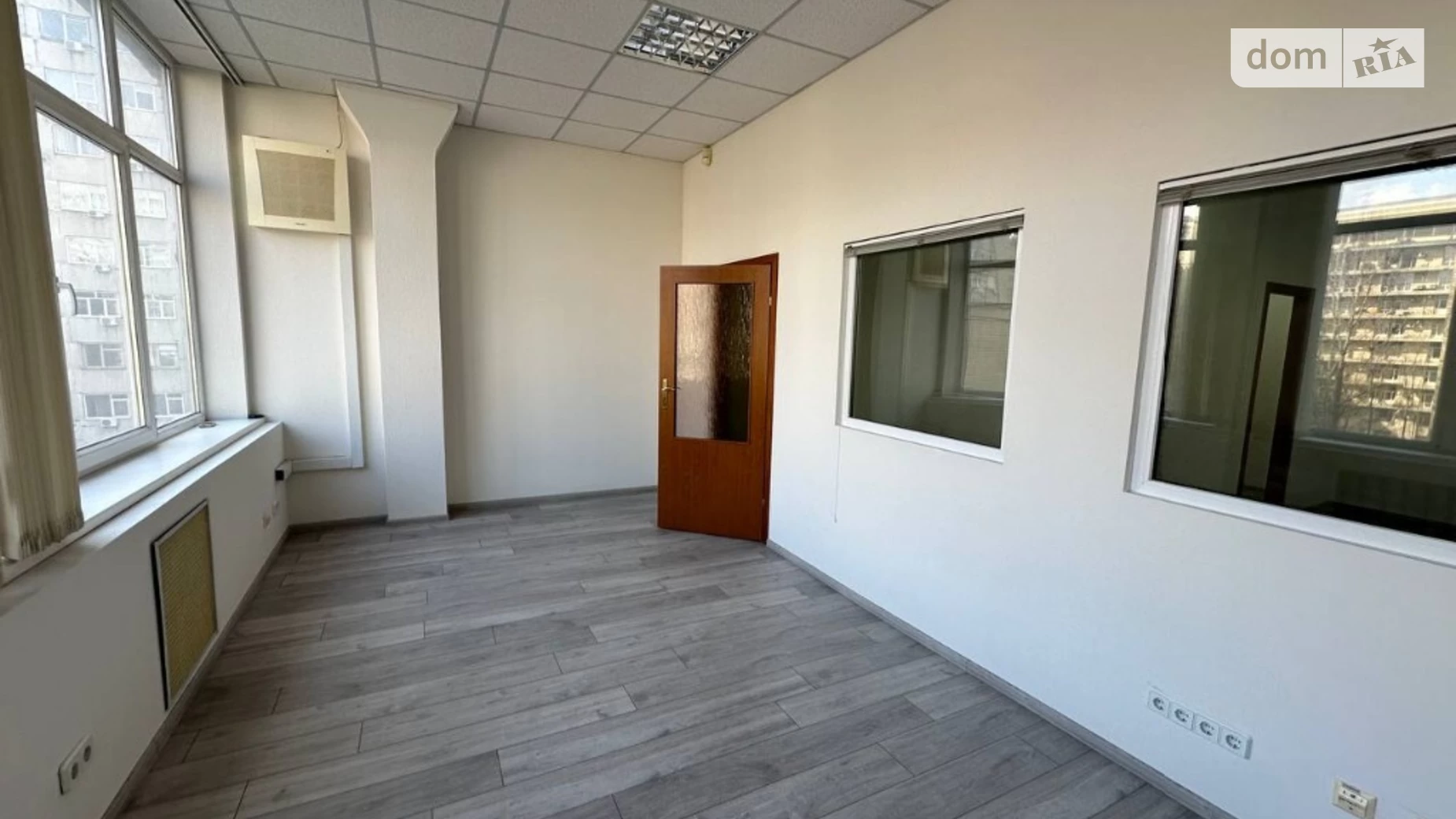 Здається в оренду офіс 53.2 кв. м в бізнес-центрі, цена: 26600 грн - фото 4