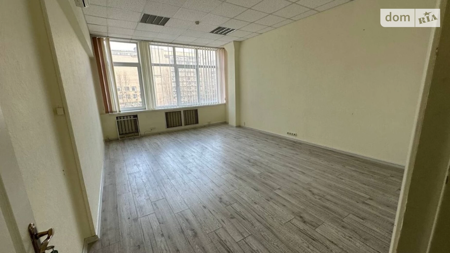 Здається в оренду офіс 39.3 кв. м в бізнес-центрі, цена: 19650 грн - фото 2
